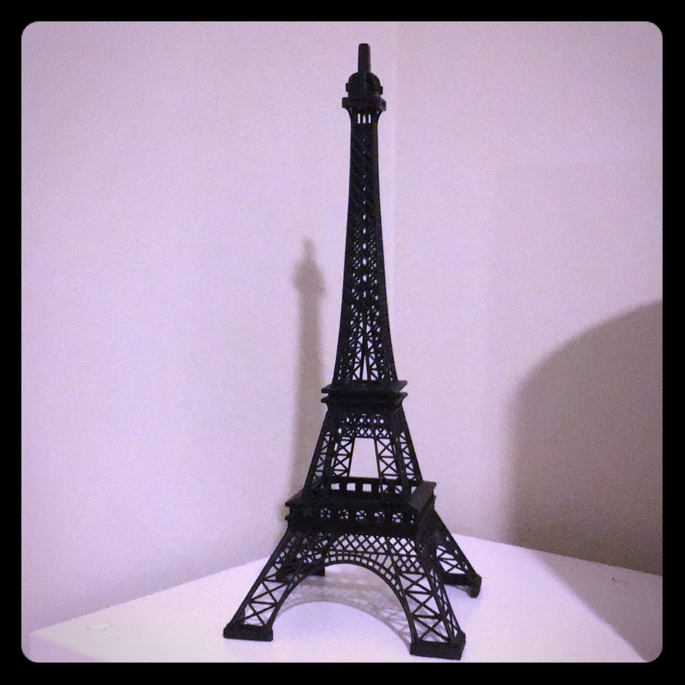 Effie tower room decor